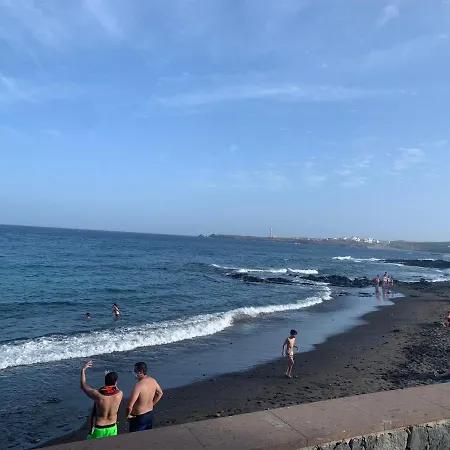 Apartamento Casa Abona, Precioso Atico Con Wifi Gratis Y Vistas Increibles Al Mar Y La Montana La Sabinita