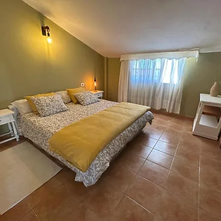 Casa Abona, Precioso Atico Con Wifi Gratis Y Vistas Increibles Al Mar Y La Montana Appartement